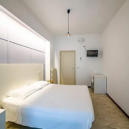 Altamira Hotell *